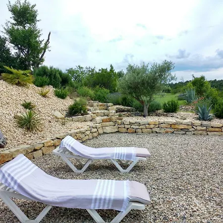 Les Agaves Piscine Panoramique Vue Exceptionnelle Bed & Breakfast Grospierres